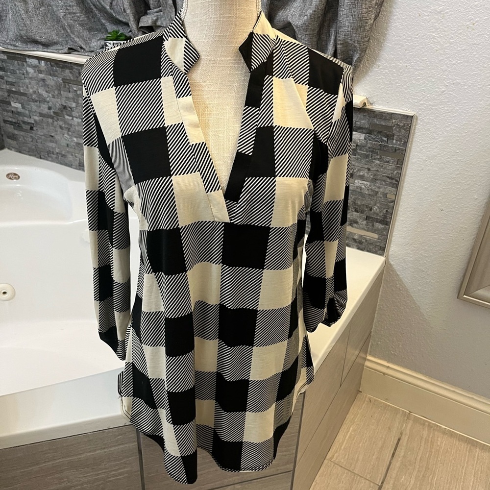 Black and Cream Buffalo Check Split V-Neck Tunic Medium - Picture 2 of 5